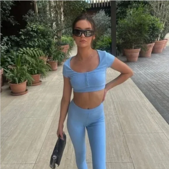 ALO Womens Light Blue Sky Blissful Henley Short Sleeve Scoop Bra Crop Top Size S - Picture 3 of 6